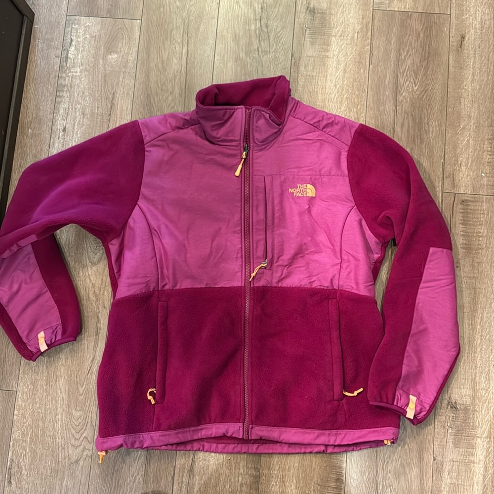 The North Face women’s fleece.  Like new condition